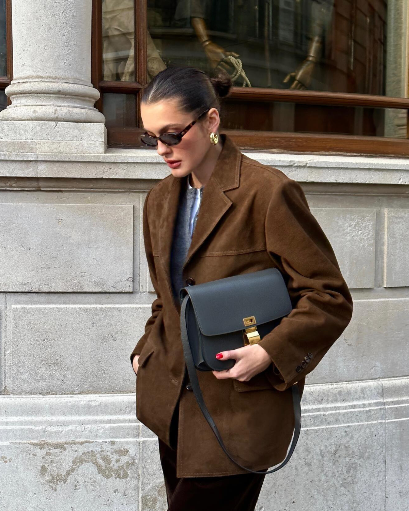 Amelie | Eleganter Wildleder-Blazer für Damen kurz