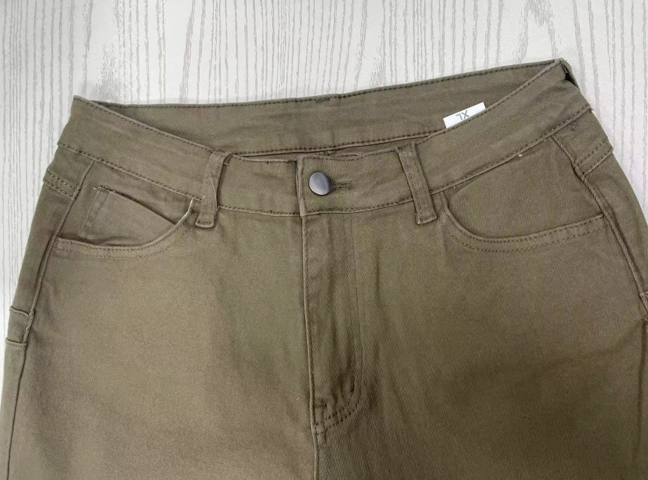 Clara | Elegante High-Waist-Jeans für Damen mit Schlag