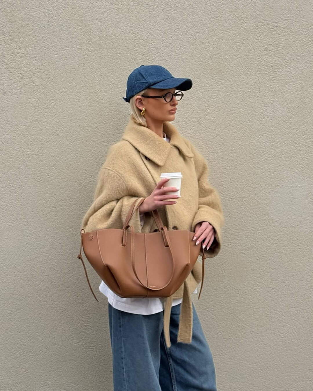Clara | Eleganter Damenmantel für Winter mit Gürtel
